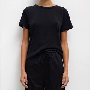 LESET Laura Lightweight Cotton Black Short Sleeve Crew Neck Margo Tee Size Med